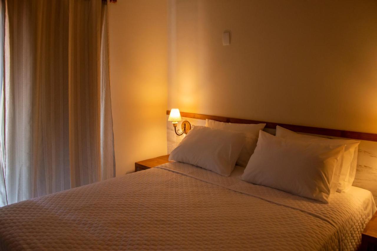 Hotel La Coquille Praia de Araçatiba Esterno foto